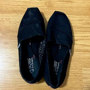 Pair of BOBS by Sketchers shoes Women size 7.5